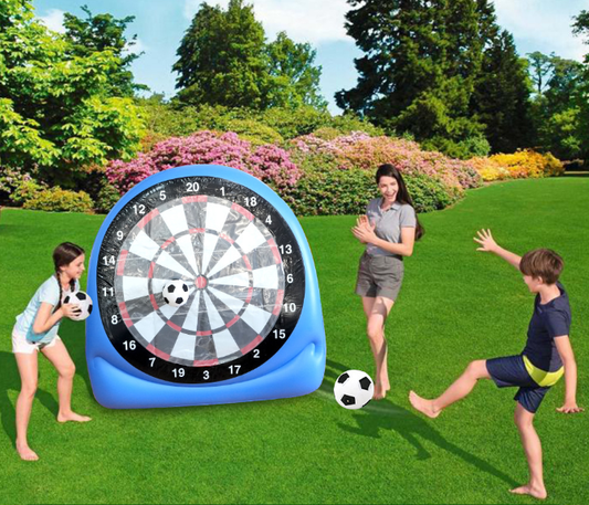 💥 HEUTE: 50% RABATT + GRATIS VERSAND!🎯Riesige Fußball-Dartscheibe (aufblasbar) – Familienspaß in 3 Min. ⚽