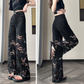 Weite Damen-Hose mit Spitzen und Zierperlen