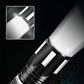 Mini linterna LED recargable de alto brillo.
