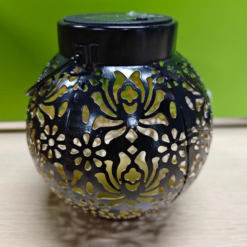 Solar-Hängeleuchte für Außenbereiche - Elegantes Blumen-Ausschnittdesign