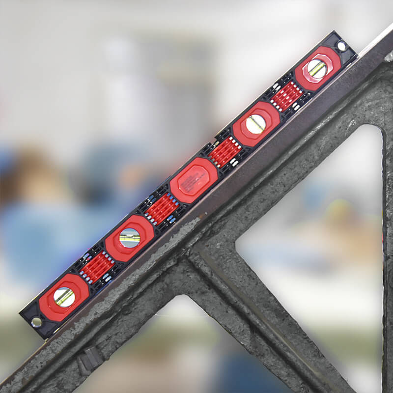🔧📐 Mehrfach verstellbare Klappwasserwaage – 5-in-1 für präzise Messungen in Ecken & engen Räumen. 🧲💪 Mit starken Magneten & 4 Libellen – kompakt, robust, ideal für Heimwerker & Profis.