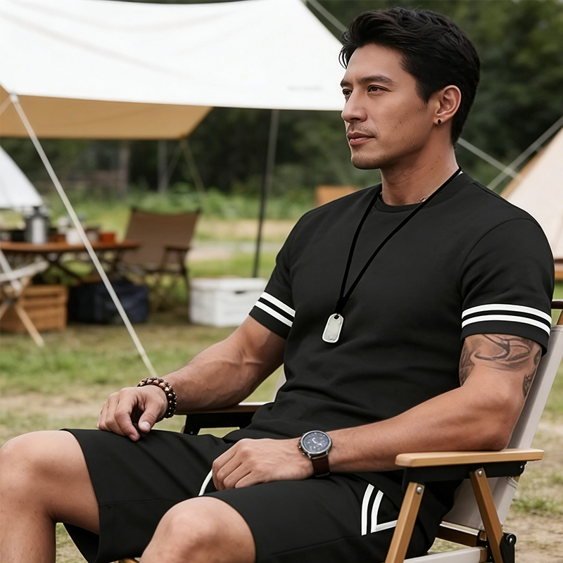 👕2-teiliges Set aus gestreiftem T-Shirt und Shorts für Herren💫🔥
