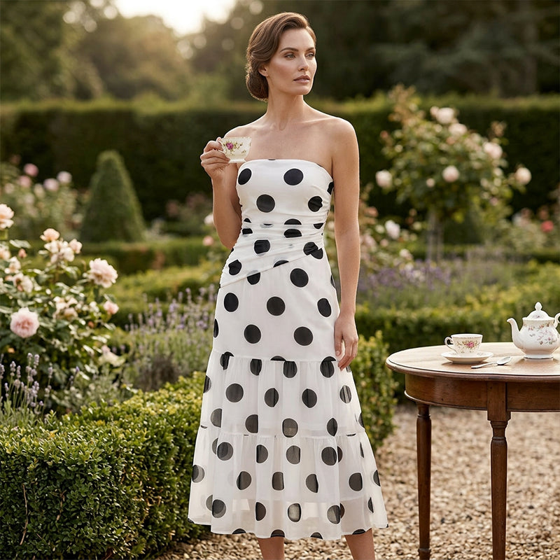 👗 50% RABATT+Kostenlose Kette dazu! ✨ Elegantes Trägerloses Tupfen-Stufenkleid – Fließender Stoff, Schmeichelhafter Schnitt & Perfekt Für Einen Romantischen Sommerlook ☀️