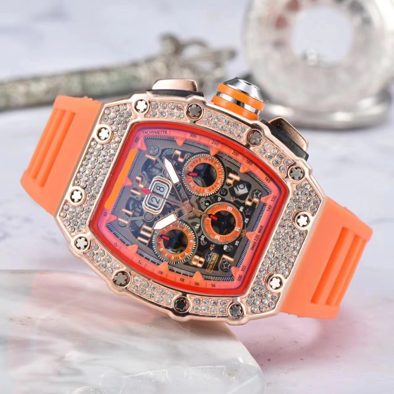 ⌚Limitierte Auflage – 55 % Rabatt！✨Luxuriöse Herrenuhr in Tonnenform mit Strassverzierung