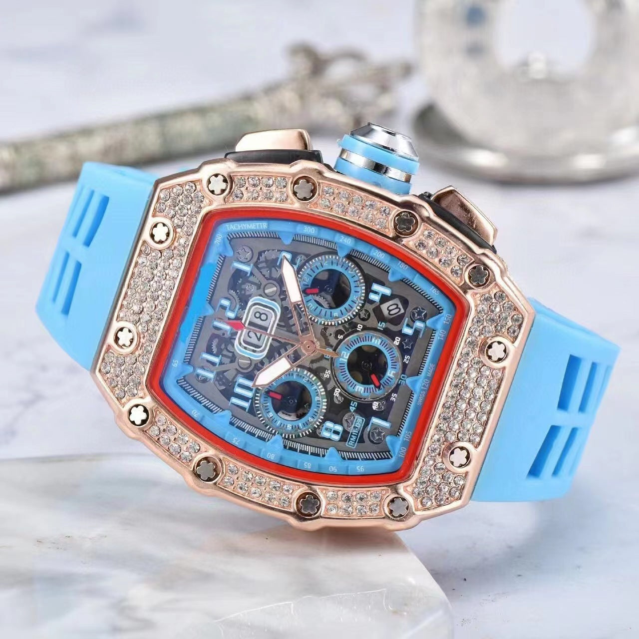 ⌚Limitierte Auflage – 55 % Rabatt！✨Luxuriöse Herrenuhr in Tonnenform mit Strassverzierung