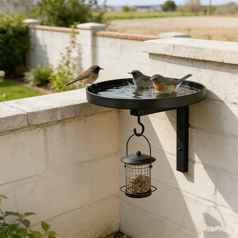 🐦 KAUFE 2, ERHALTE 1 GRATIS! 💧 Wandmontierte Metall-Vogeltränke – Wetterfest & leicht zu reinigen – Ideal für Garten, Balkon oder Terrasse – robuste Konstruktion, schafft eine einladende Oase für Vögel 🌿✨