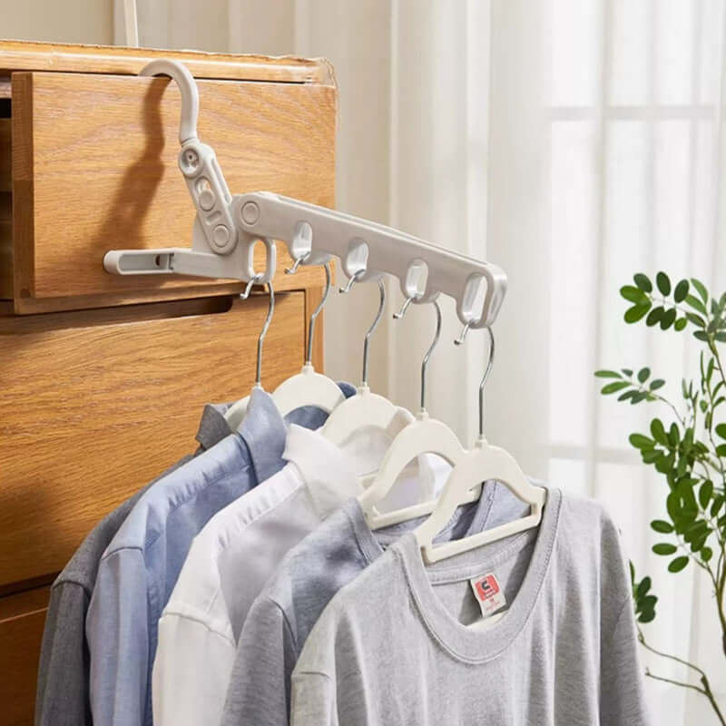 🧥 Faltbarer Kleiderbügel – 5 Haken, platzsparend, ideal für Reisen!