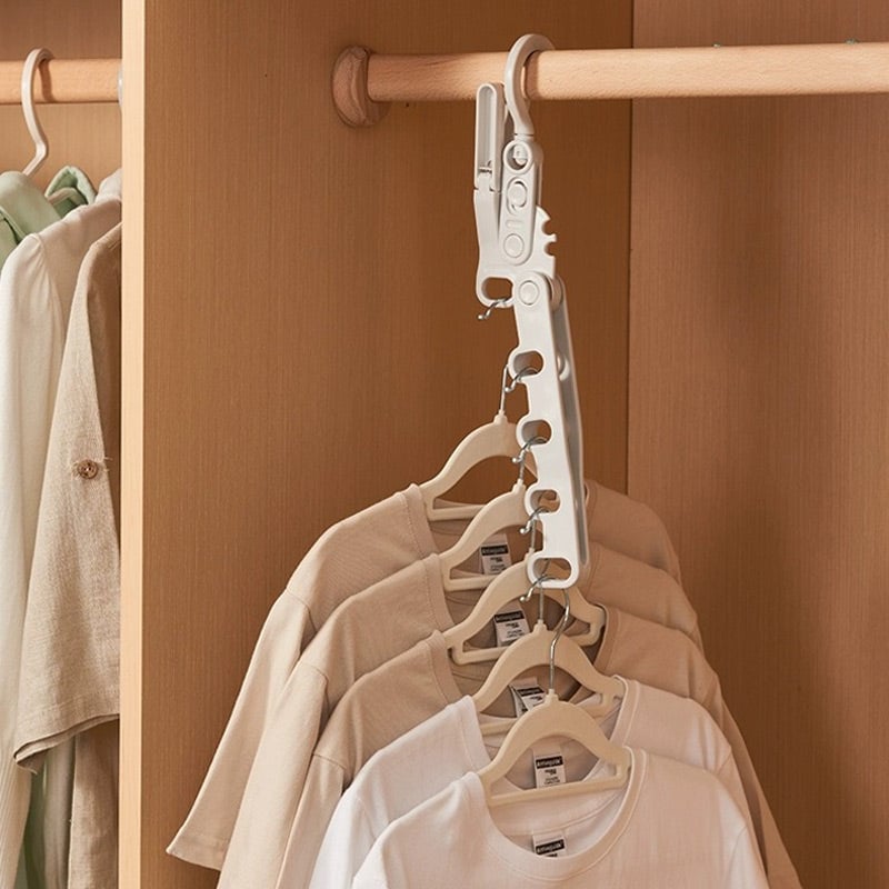 🧥 Faltbarer Kleiderbügel – 5 Haken, platzsparend, ideal für Reisen!