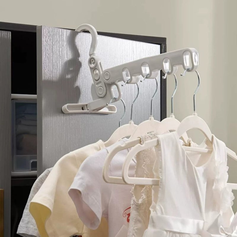 🧥 Faltbarer Kleiderbügel – 5 Haken, platzsparend, ideal für Reisen!